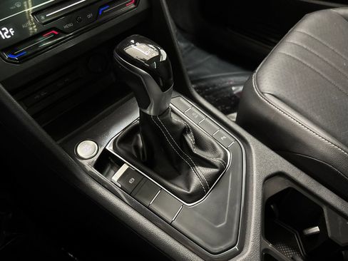 Used 2023 Volkswagen Tiguan SE R-Line image 19