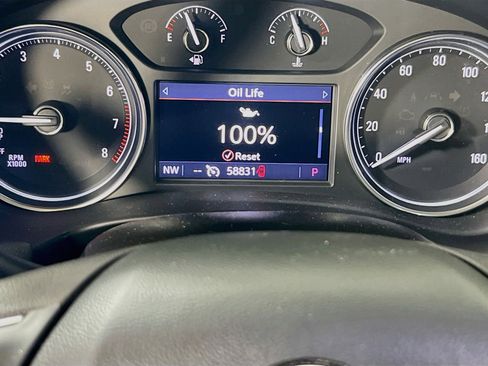 Used 2021 Buick Enclave Essence AWD/4WD image 12