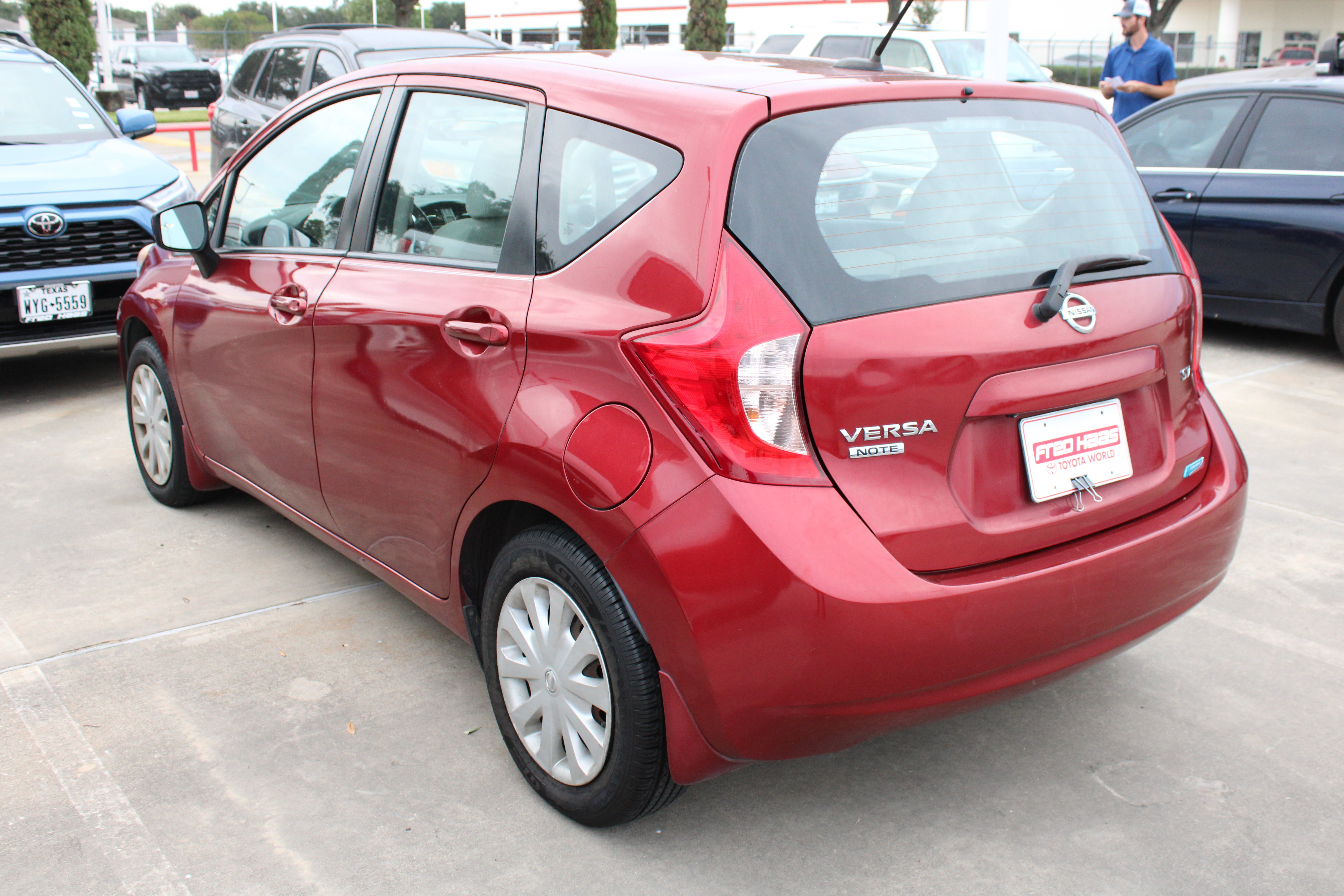 Used 2016 Nissan Versa Note SV FWD image 6