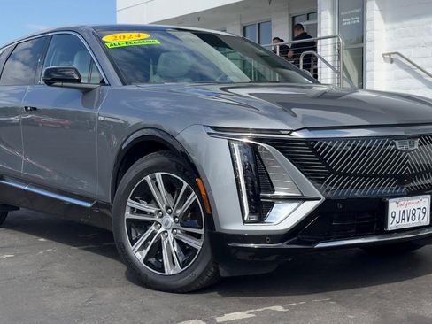 Certified 2024 Cadillac Lyriq Luxury AWD/4WD image 1