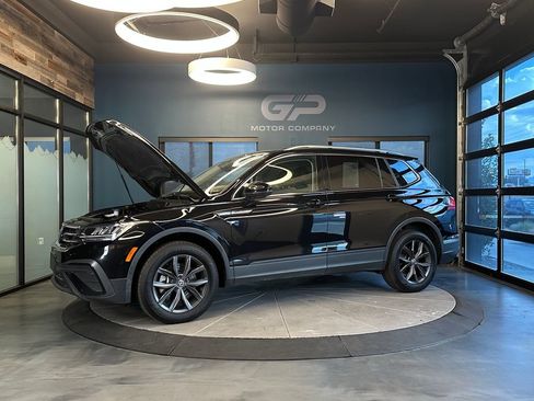 Used 2023 Volkswagen Tiguan SE AWD/4WD image 23