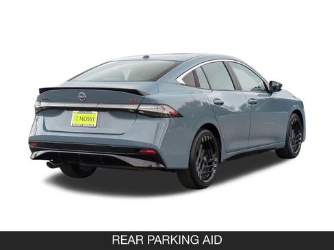 New 2026 Nissan Sentra SR w/ Floor Mat Package FWD image 8