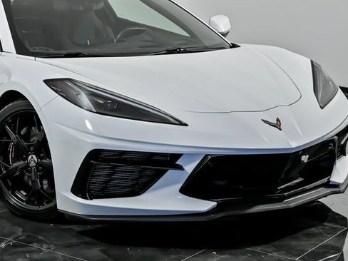 Used 2021 Chevrolet Corvette Stingray Preferred Cpe w/ Z51 Performance Package image 2