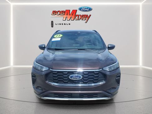 Used 2023 Ford Escape ST-Line w/ Cold Weather Package FWD image 2