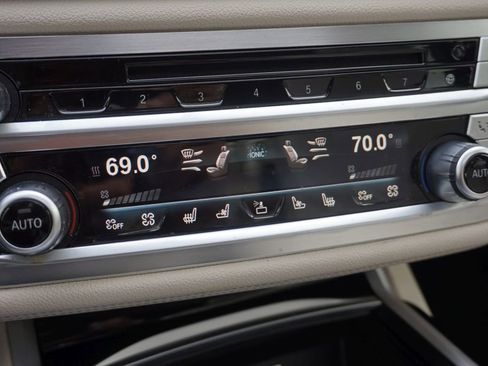 Used 2016 BMW 750i xDrive image 49