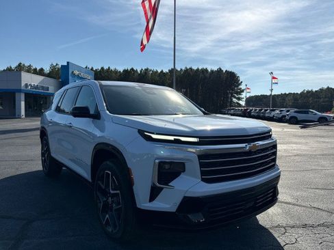 New 2026 Chevrolet Traverse High Country image 9