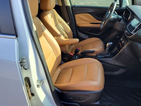 Used 2018 Buick Encore Premium image 10