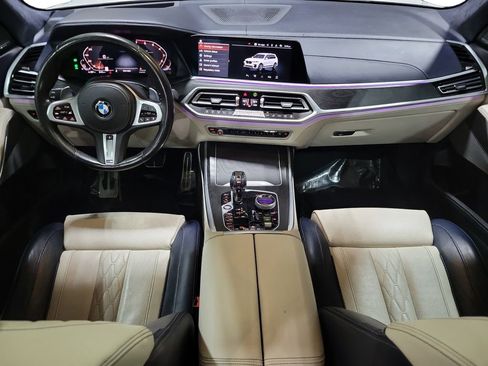 Used 2020 BMW X7 M50i image 25