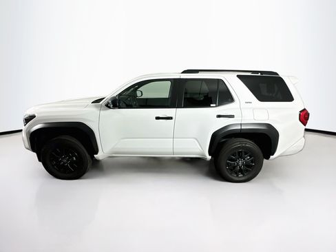 Used 2026 Toyota 4Runner SR5 AWD/4WD image 4