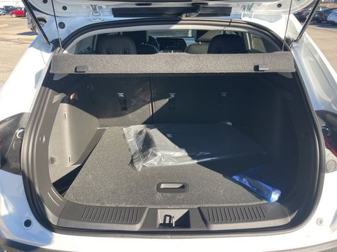 New 2026 Chevrolet Trax LT w/ Sunroof Package image 11