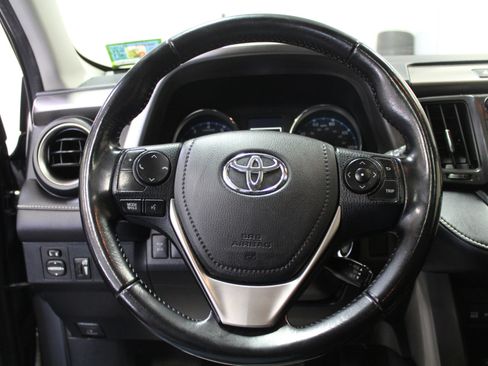 Used 2016 Toyota RAV4 XLE image 8