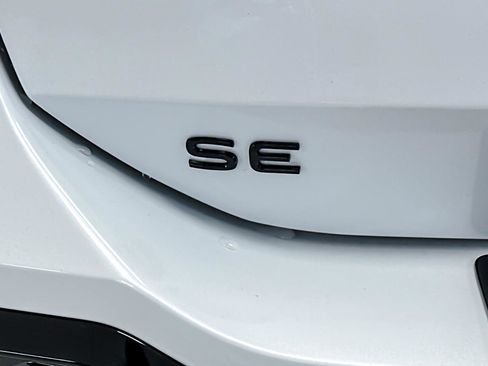 New 2026 Volkswagen Tiguan SE R-Line image 25