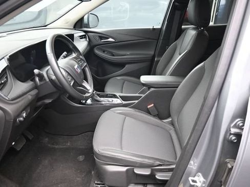 Used 2025 Buick Encore GX Preferred AWD/4WD image 17