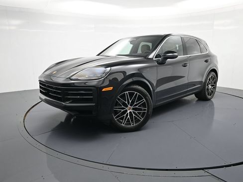 Certified 2026 Porsche Cayenne AWD/4WD image 28