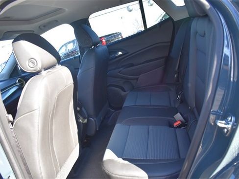 New 2026 Chevrolet Trax LT w/ Sunroof Package image 18