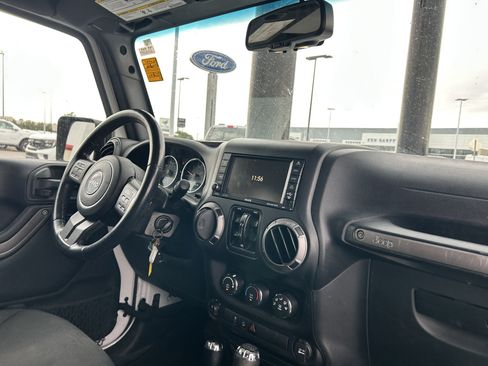 Used 2016 Jeep Wrangler Unlimited Sport w/ Quick Order Package 24S AWD/4WD image 14