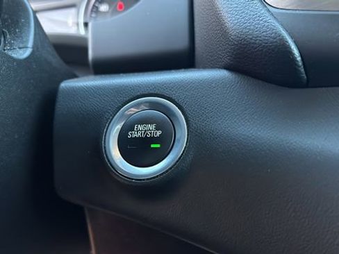 Used 2018 GMC Terrain Denali w/ Advanced Safety Package image 29