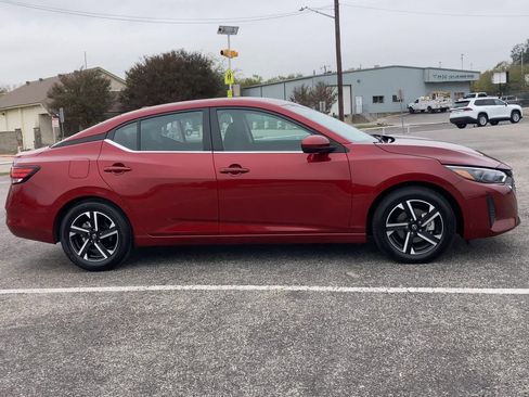 Used 2024 Nissan Sentra SV image 9