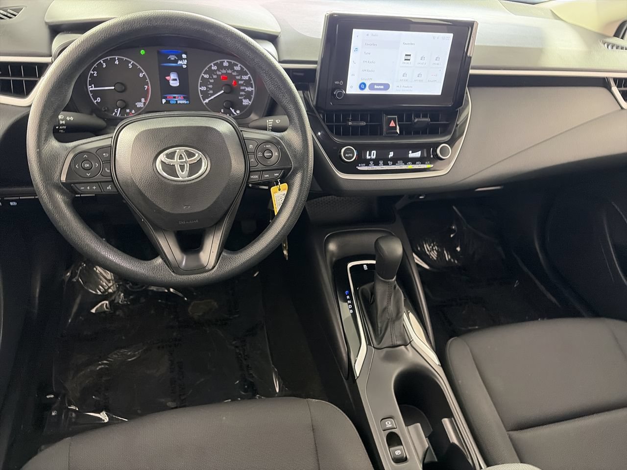 Used 2025 Toyota Corolla LE FWD image 20