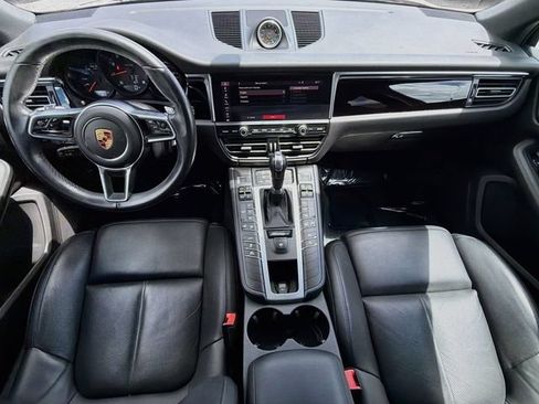 Used 2019 Porsche Macan AWD/4WD image 16