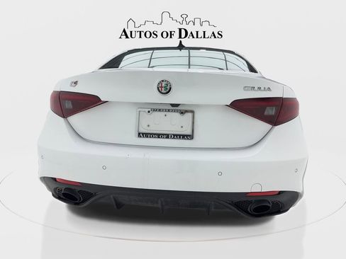 Used 2023 Alfa Romeo Giulia Veloce image 10