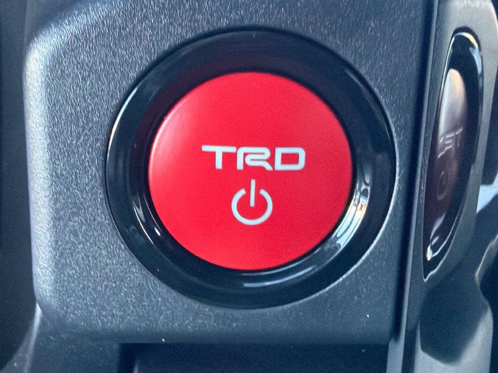 Certified 2025 Toyota 4Runner TRD Off-Road Premium AWD/4WD image 23