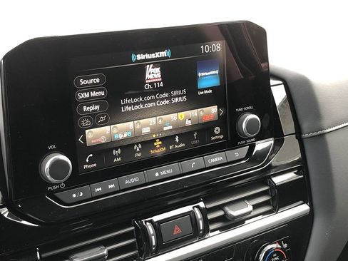 New 2025 Nissan Pathfinder SV image 29