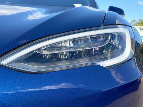 Used 2017 Tesla Model S 75D image 9