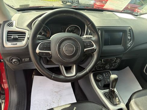 Used 2020 Jeep Compass Latitude w/ Cold Weather Group AWD/4WD image 15