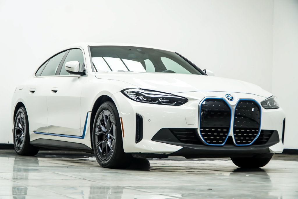 Used 2023 BMW i4 eDrive40 w/ Premium Package RWD image 5