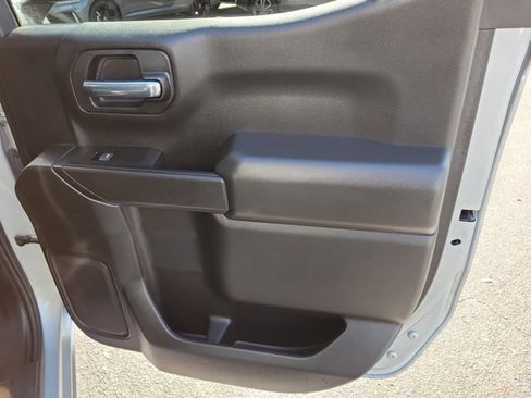 Used 2022 Chevrolet Silverado 1500 Custom image 10