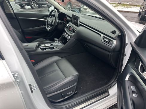Used 2020 Genesis G70 2.0T image 35