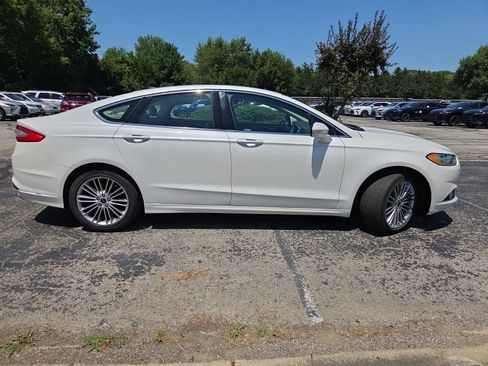 Used 2013 Ford Fusion SE FWD image 2