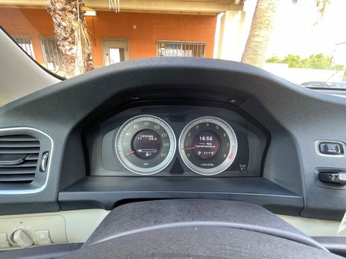 Used 2012 Volvo S60 T5 image 21