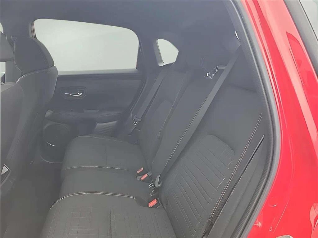 Used 2025 Honda HR-V Sport image 16