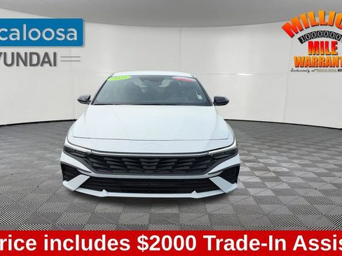 Used 2025 Hyundai Elantra Sport image 2