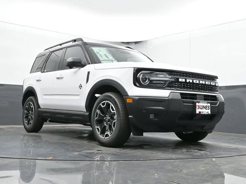 New 2025 Ford Bronco Sport Outer Banks w/ Outer Banks Tech Package+ AWD/4WD image 46