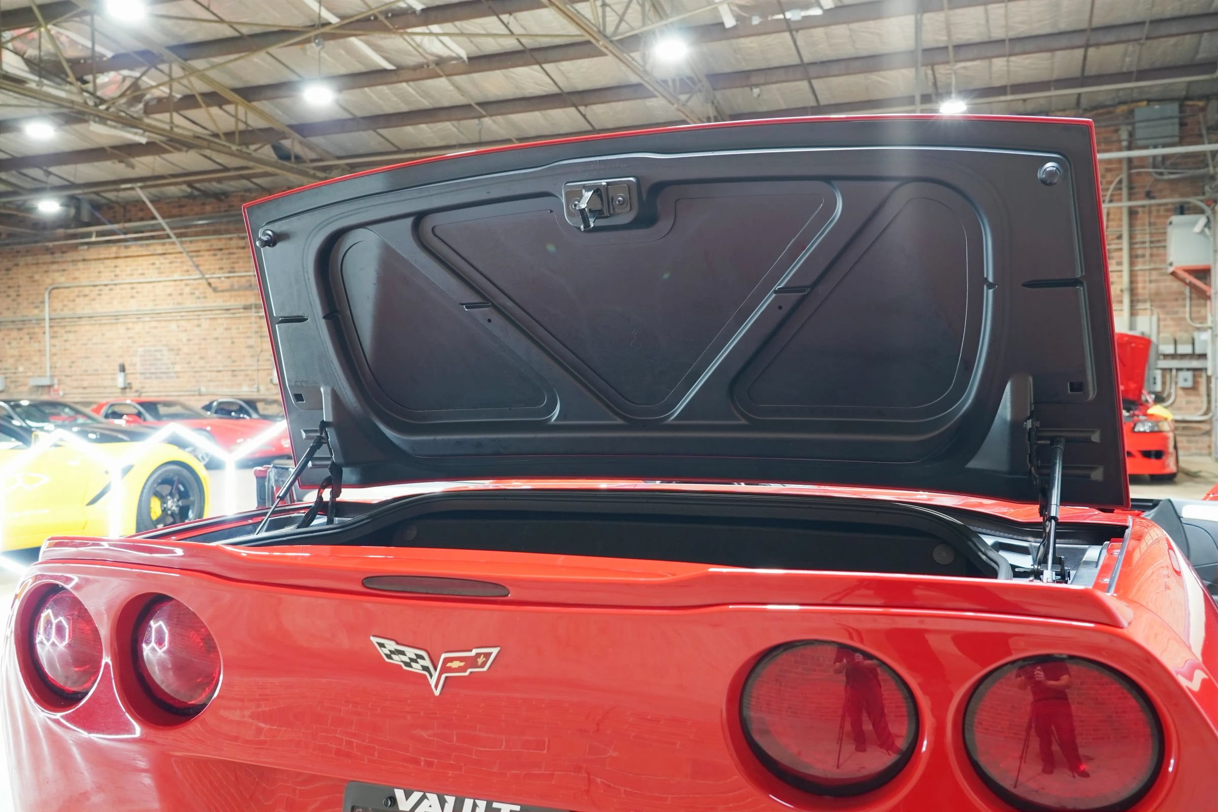 Used 2008 Chevrolet Corvette Convertible w/ Preferred Equipment Group RWD image 28