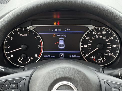 Used 2025 Nissan Altima 2.5 SV FWD image 15