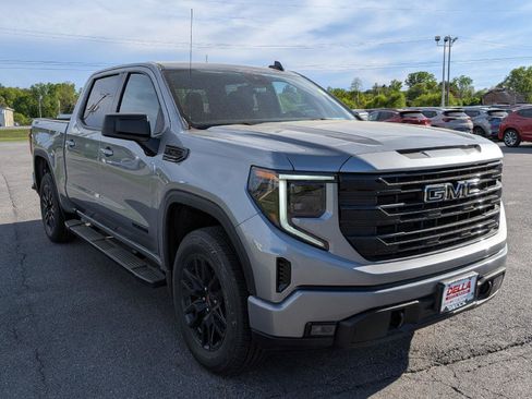 New 2026 GMC Sierra 1500 Elevation w/ LPO, Elevation Black Package AWD/4WD image 3