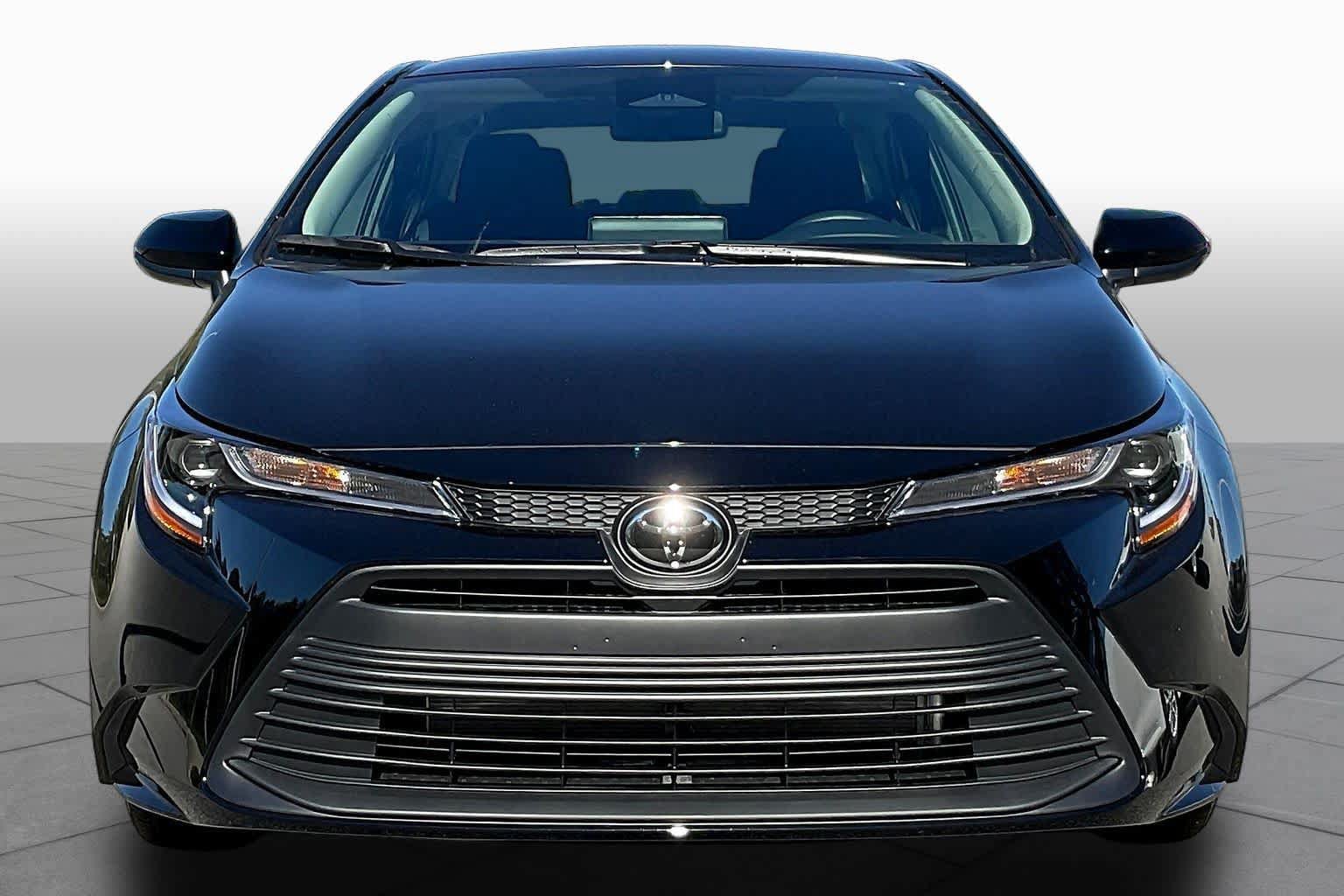 New 2027 Toyota Corolla LE FWD image 3