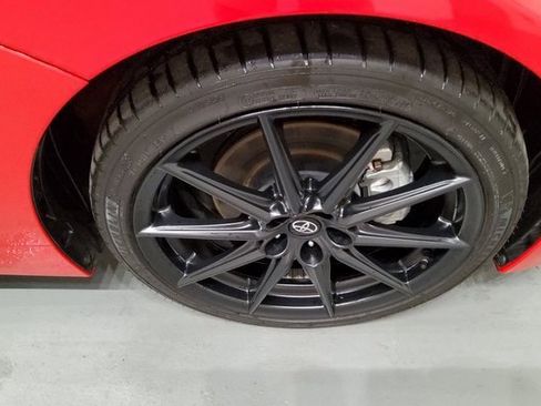 Used 2024 Toyota GR86 Premium image 38