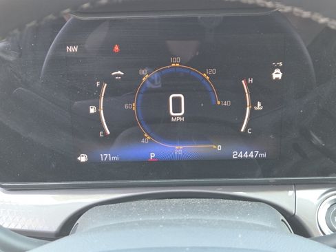 Used 2024 Chevrolet Trax ACTIV w/ Sunroof Package FWD image 25