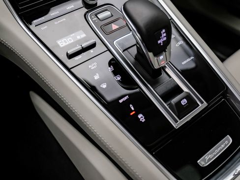 Used 2023 Porsche Panamera 4 Platinum Edition AWD/4WD image 59