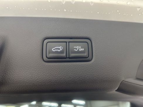 New 2026 Kia Carnival EX image 30