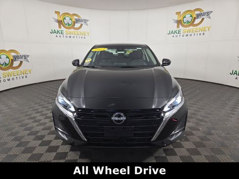 Used 2023 Nissan Altima 2.5 SV image 2