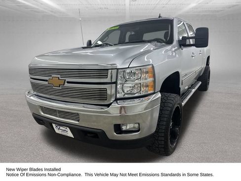 Used 2014 Chevrolet Silverado 2500 LTZ w/ LTZ Plus Package AWD/4WD image 7