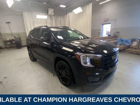 Used 2023 GMC Terrain SLE w/ Driver Convenience Package AWD/4WD image 2