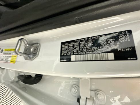 Used 2016 Volvo XC90 T5 R-Design FWD image 12