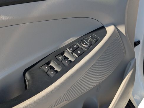 Used 2021 Hyundai Tucson Value w/ Cargo Package image 17